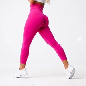 [NVGTN] Fuchsia Seamless Leggings